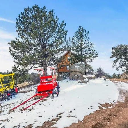 30 Acre Retreat Cabin+5Bd+W/D+ Sleeps 16